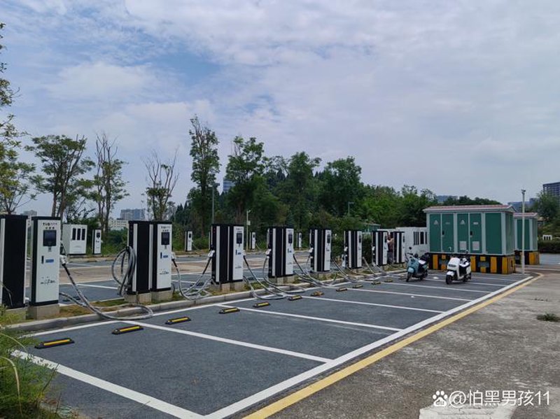 新能源汽车充电站:智慧时代的能源脉络
